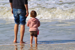 A father daughter moment by the sea